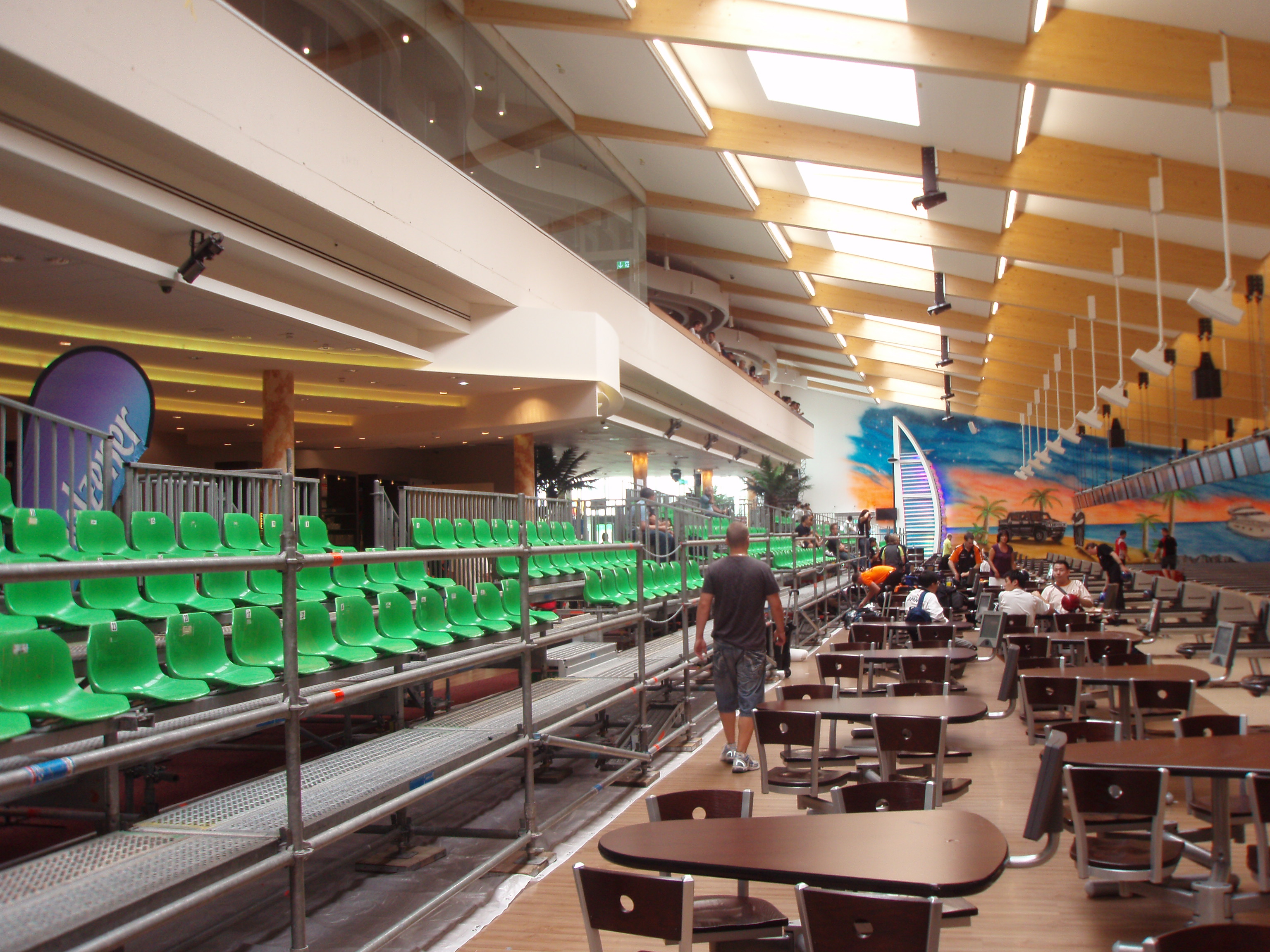 tribuna-pro-divaky